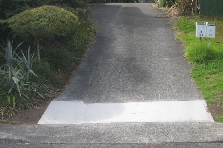 Photo of property in 1/22 Girrahween Drive, Totara Vale, Auckland, 0629