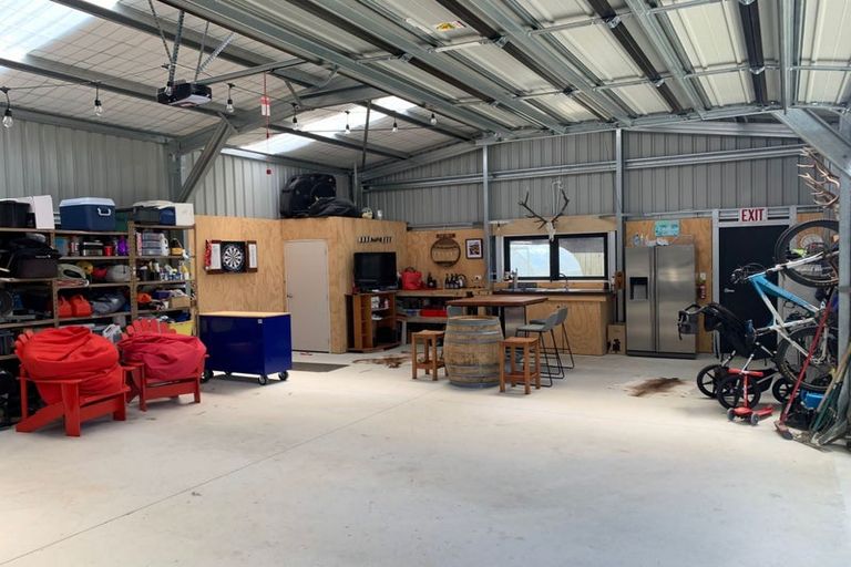 Photo of property in 39 Kingfisher Crescent, Albert Town, Wanaka, 9305