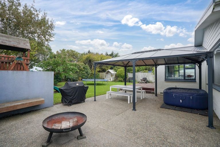Photo of property in 64 Watt Road, Otatara, Invercargill, 9879