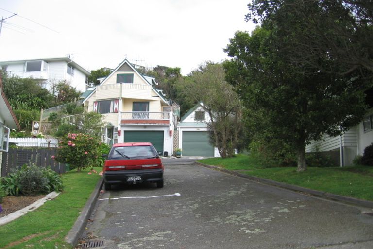 Photo of property in 11 Te Kiteroa Grove, Churton Park, Wellington, 6037