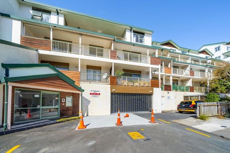 Photo of property in 13/8u Girton Terrace, Mount Cook, Wellington, 6021