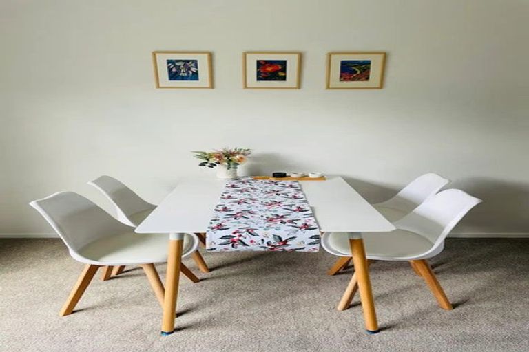 Photo of property in 55a Edmonton Road, Henderson, Auckland, 0612