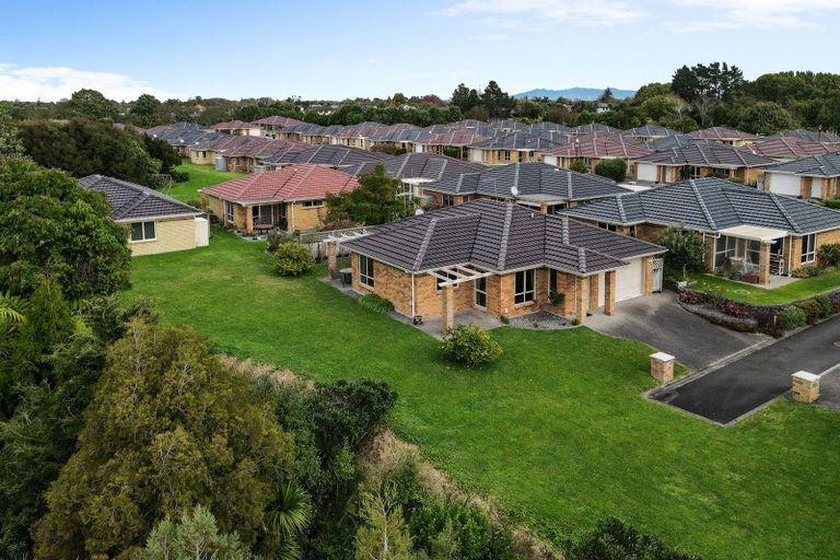 Photo of property in 23 Sovereign Isle Lane, Rototuna, Hamilton, 3210