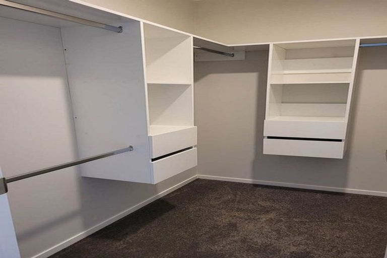 Photo of property in 16 Ware Place, Pakuranga Heights, Auckland, 2010