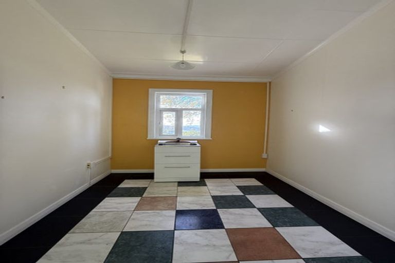 Photo of property in 53 Hornsey Road, Melrose, Wellington, 6023