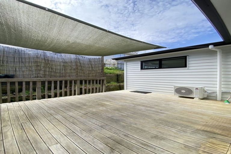 Photo of property in 27 Finn Place, Totara Vale, Auckland, 0629