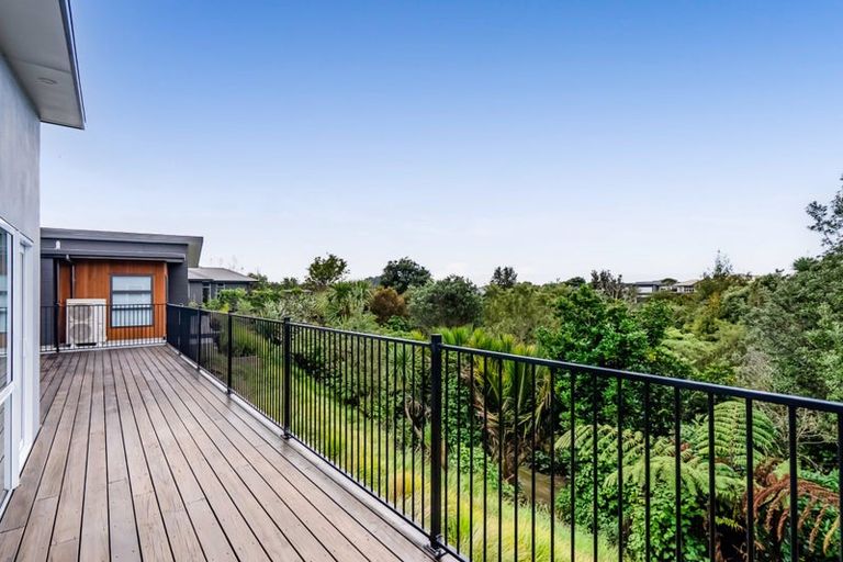 Photo of property in 4 Kakariki Lane, Waiwhakaiho, New Plymouth, 4312