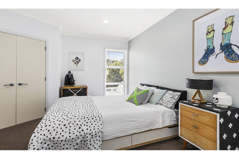 Photo of property in 108 Broderick Road, Johnsonville, Wellington, 6037