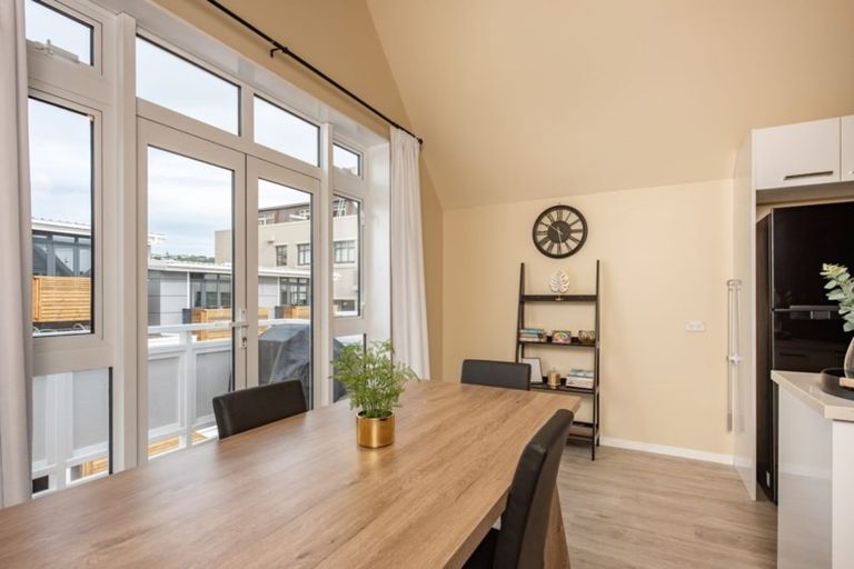 Photo of property in Pirie Street Townhouses, 20/35u Pirie Street, Mount Victoria, Wellington, 6011