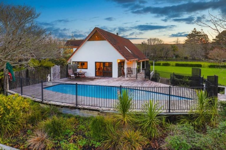 Photo of property in 31 Rangitopuni Road, Riverhead, 0793