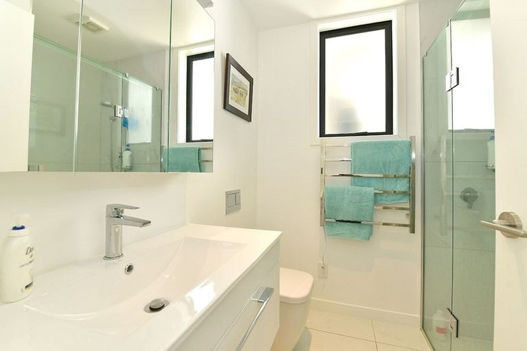 Photo of property in 4/445 Hibiscus Coast Highway, Orewa, 0931