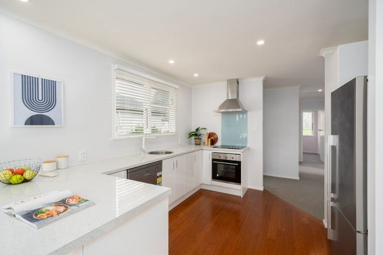 Photo of property in 91 Rangituhi Crescent, Takapuwahia, Porirua, 5022