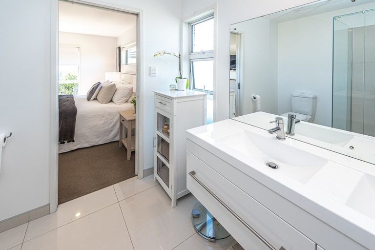 Photo of property in 16 Egmont Street, Patea, 4520