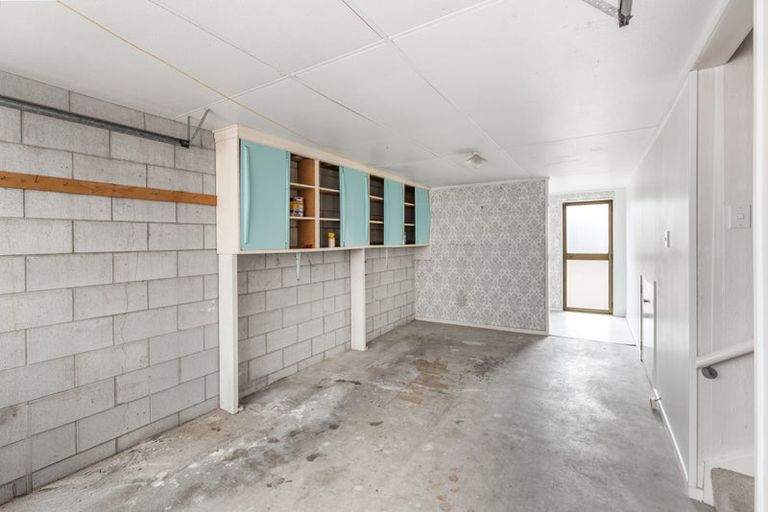 Photo of property in 1/34 Majesty Place, Half Moon Bay, Auckland, 2012