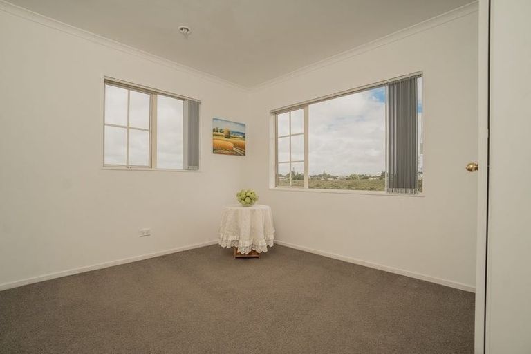 Photo of property in 12 Parkstone Place, Favona, Auckland, 2024