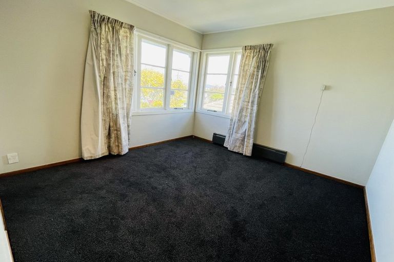 Photo of property in 51 Strid Road, Te Atatu South, Auckland, 0610