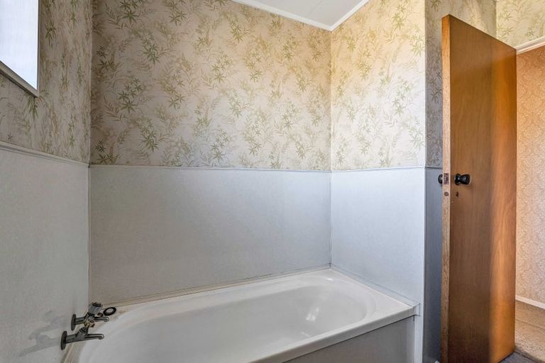 Photo of property in 1407 Devon Road, Brixton, Waitara, 4382