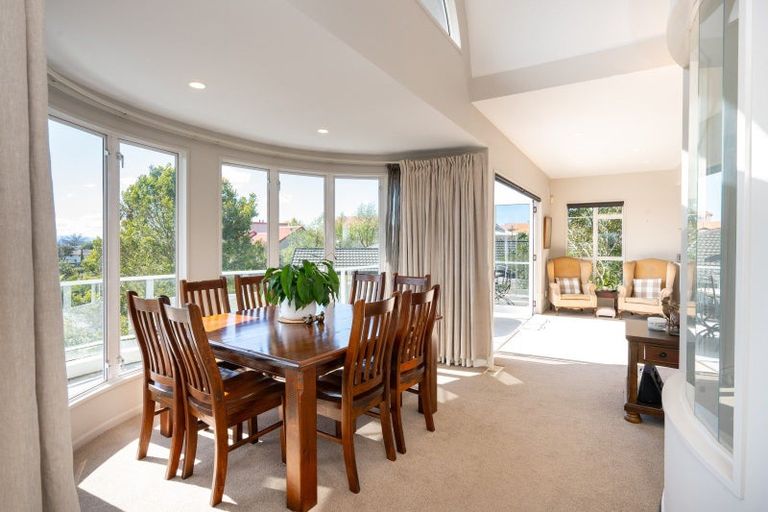 Photo of property in 14 Woodford Heights, Havelock North, 4130