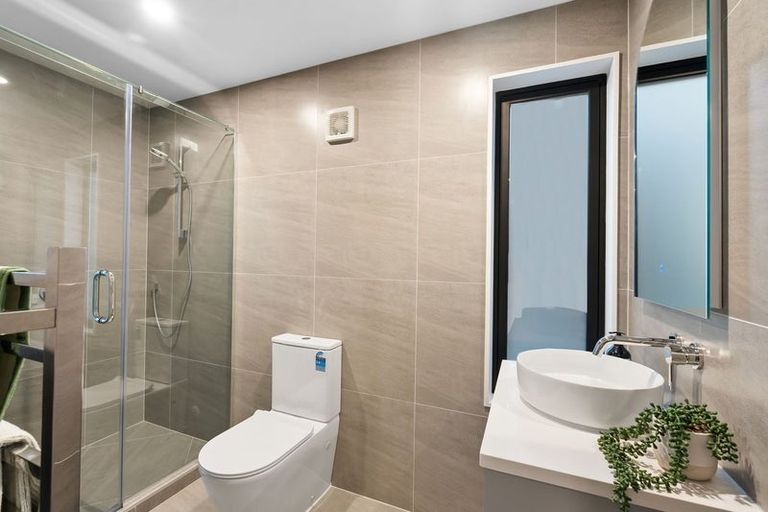 Photo of property in 1c Maxwelton Drive, Mairangi Bay, Auckland, 0630