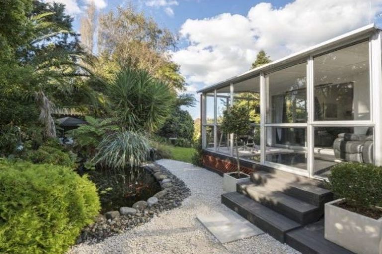 Photo of property in 13 Parkdale Place, Glenview, Hamilton, 3206