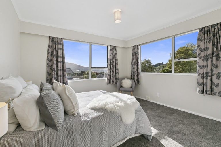 Photo of property in 37 Woodman Drive, Tawa, Wellington, 5028