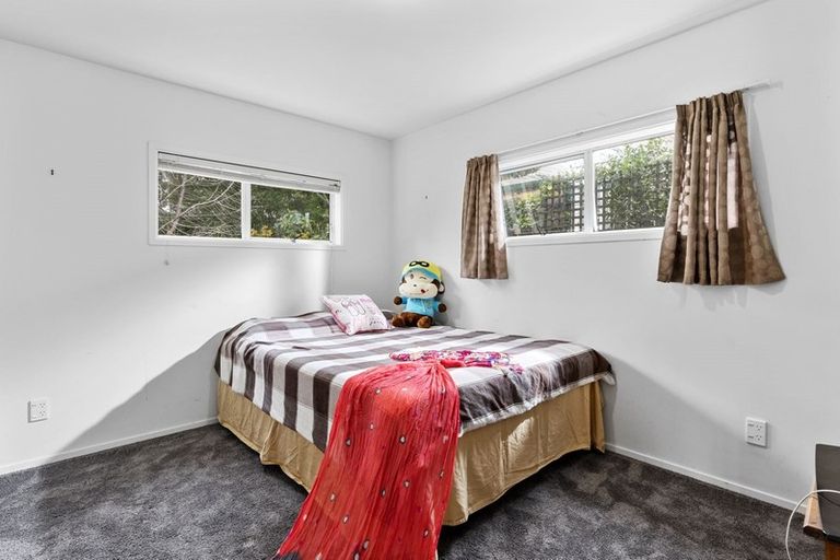 Photo of property in 4 Geoffrey Road, Torbay, Auckland, 0630