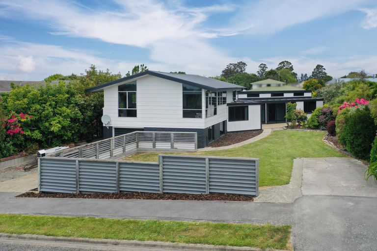 Photo of property in 124 Perth Street, Holmes Hill, Oamaru, 9401