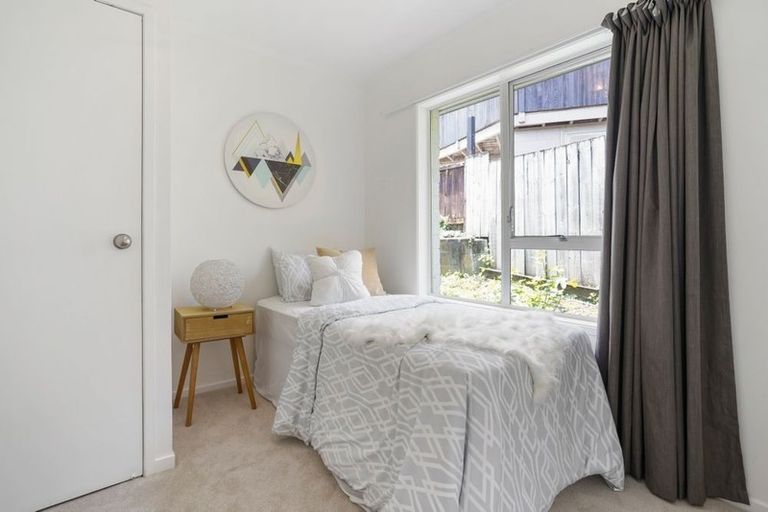 Photo of property in 2/38 Stanley Road, Glenfield, Auckland, 0629