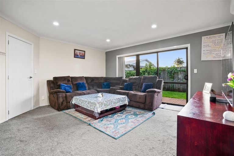 Photo of property in 30a Grove Road, Papakura, 2110
