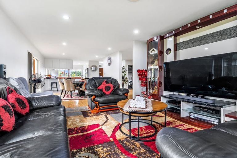 Photo of property in 33 Pickaberry Avenue, Karaka, Papakura, 2113