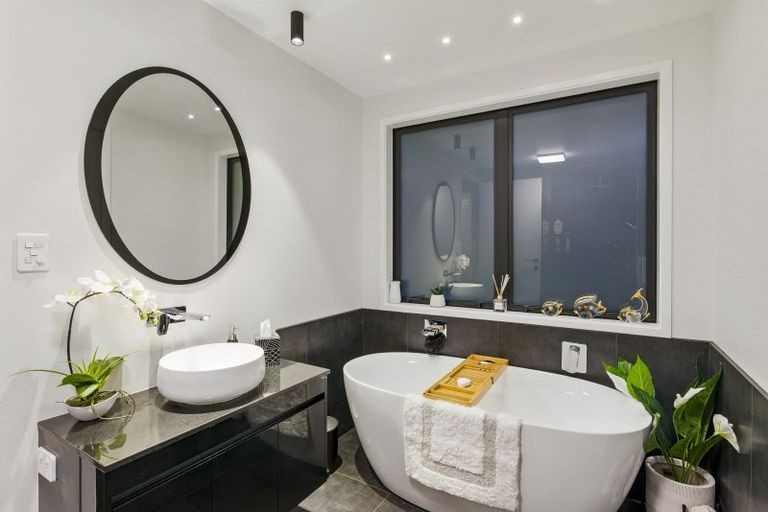 Photo of property in 518 Hickford Road, Foxton, 4891