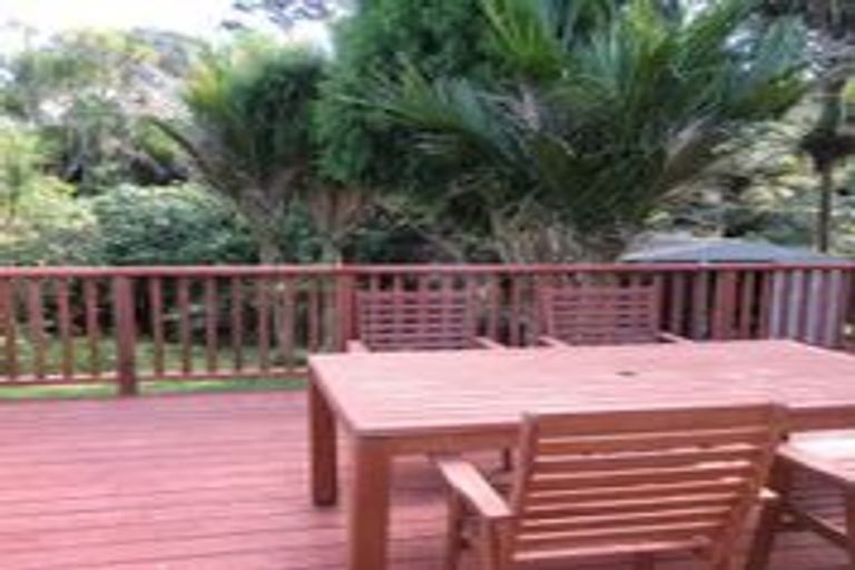 Photo of property in 7 Rimutaka Place, Titirangi, Auckland, 0604