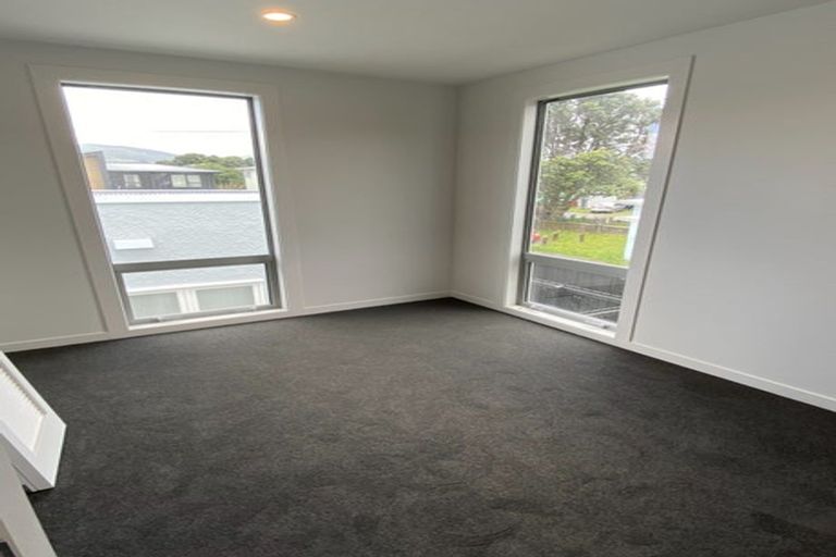 Photo of property in 52a Durham Crescent, Fairfield, Lower Hutt, 5011