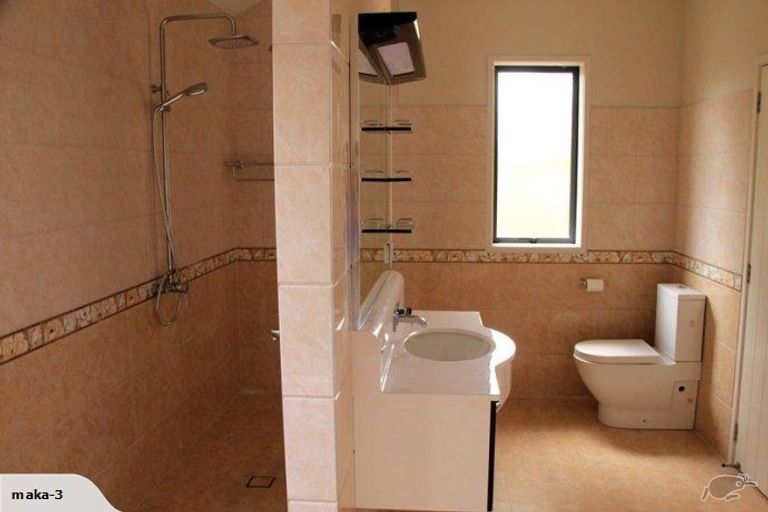 Photo of property in 8 Margaret Place, Waiuku, 2123