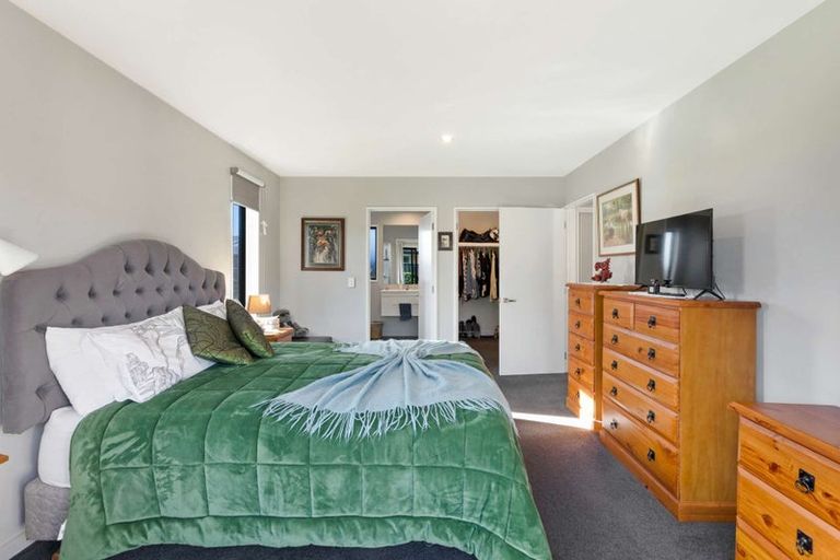 Photo of property in 12 Waimarie Street, Pegasus, 7612