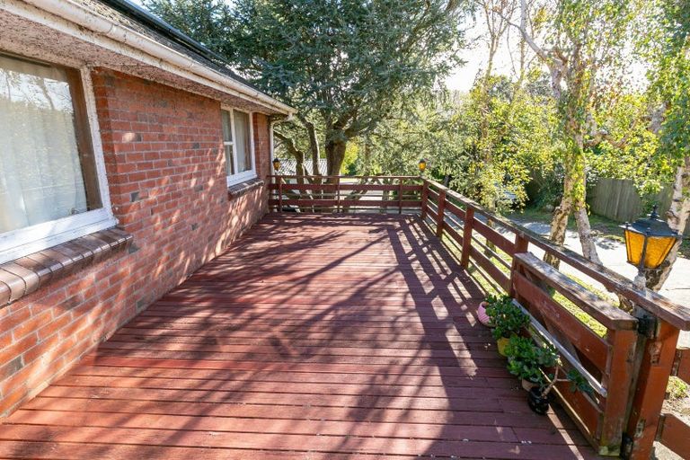 Photo of property in 20 Tremewan Street, Tawa, Wellington, 5028