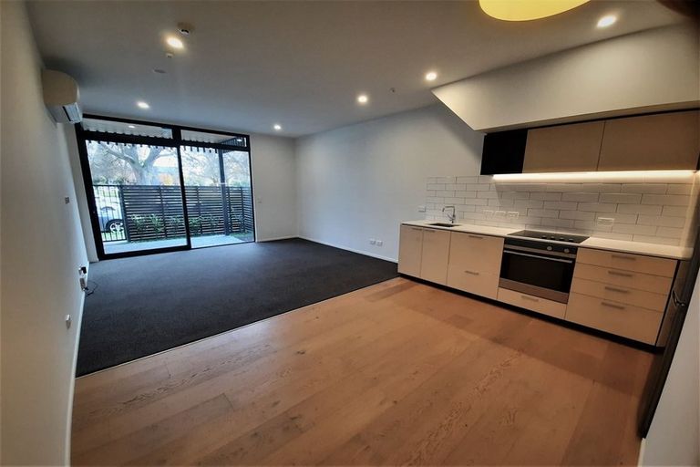 Photo of property in 2/34 Cranmer Square, Christchurch Central, Christchurch, 8013