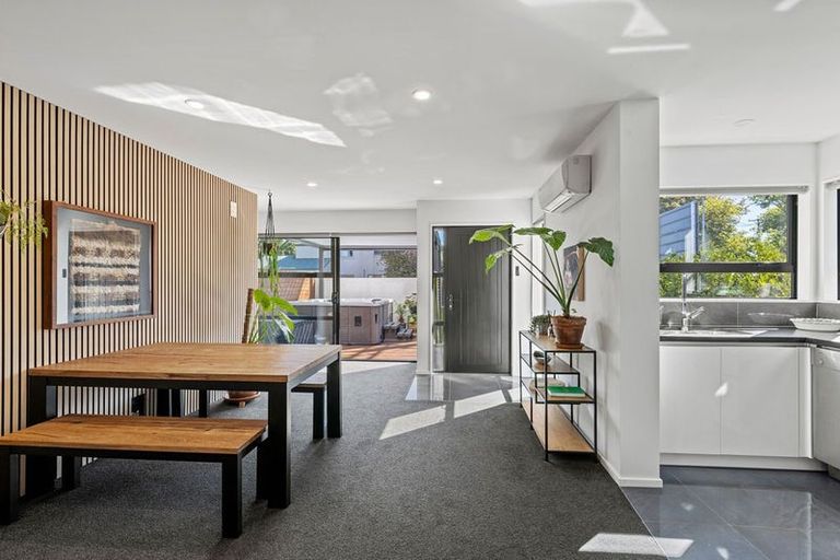 Photo of property in 5 Shingle Lane, Sydenham, Christchurch, 8023