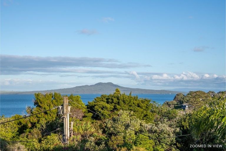 Photo of property in 2/22 View Road, Campbells Bay, Auckland, 0630