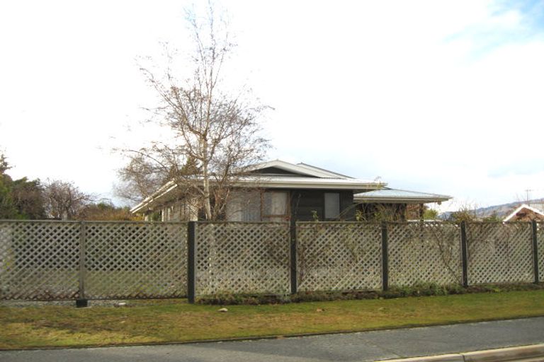 Photo of property in 3 Derry Street, Cromwell, 9310