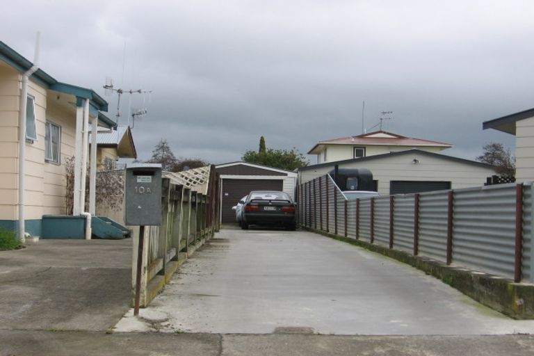 Photo of property in 10a Hilton Grove, Kelvin Grove, Palmerston North, 4414