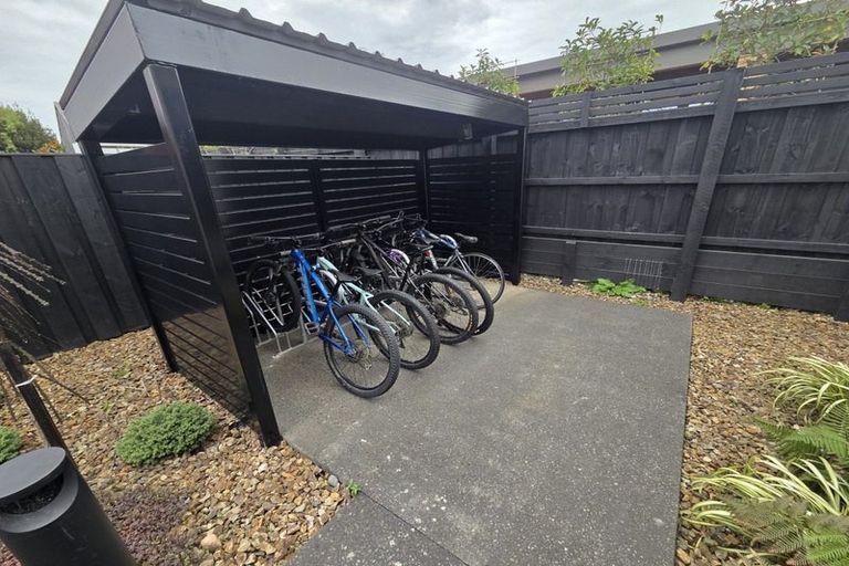 Photo of property in 2/15 Donald Place, St Albans, Christchurch, 8014