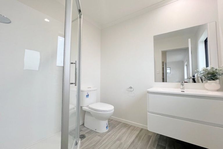 Photo of property in 94 Papatupu Way, Kumeu, 0810