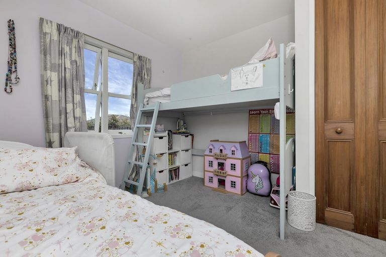 Photo of property in 622 East Coast Road, Pinehill, Auckland, 0630
