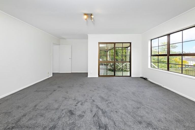 Photo of property in 30 Aronia Way, Goodwood Heights, Auckland, 2105