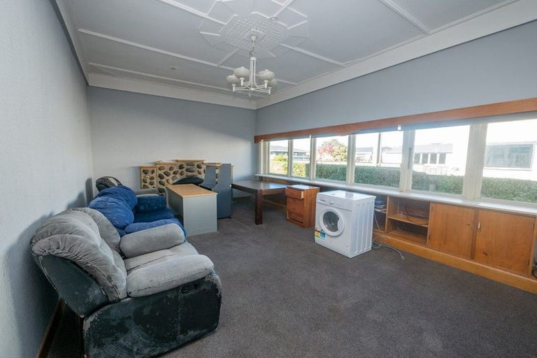 Photo of property in 145 Macandrew Road, South Dunedin, Dunedin, 9012