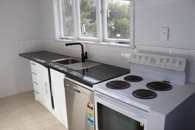 Photo of property in 579 East Coast Road, Browns Bay, Auckland, 0630