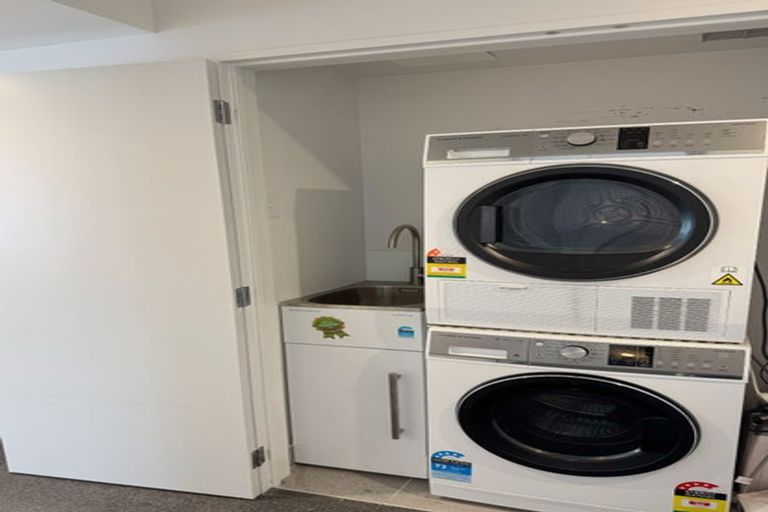 Photo of property in 201/28 Shortfin Place, Flat Bush, Auckland, 2019