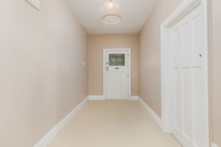 Photo of property in 8 Herbert Street, Waimate, 7924