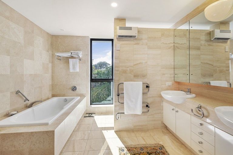 Photo of property in 308u4 Oriental Parade, Oriental Bay, Wellington, 6011